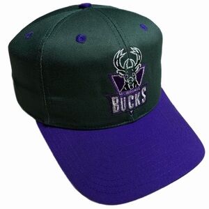 Vintage 1990s Milwaukee Bucks 2 Tone Twill Twins NBA Snapback Hat